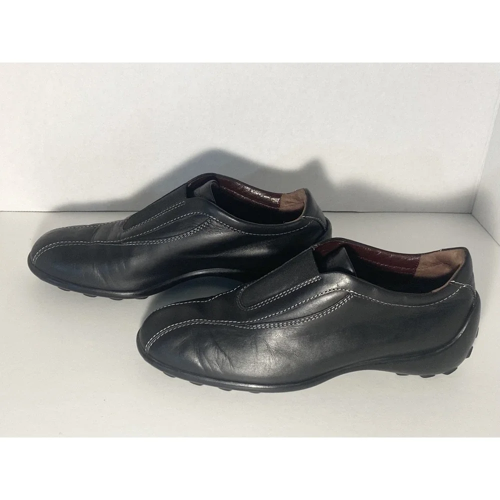 TOD'S Black Italian Leather Woman's Slip On Classic Sneakers/Loafers US size 6.5
